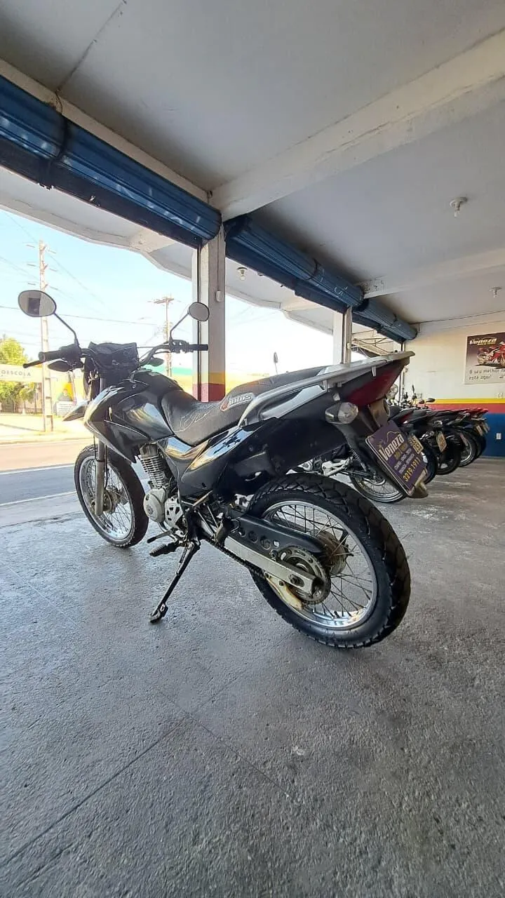 HONDA BROS 125 ES TRASEIRA ESQUERDA